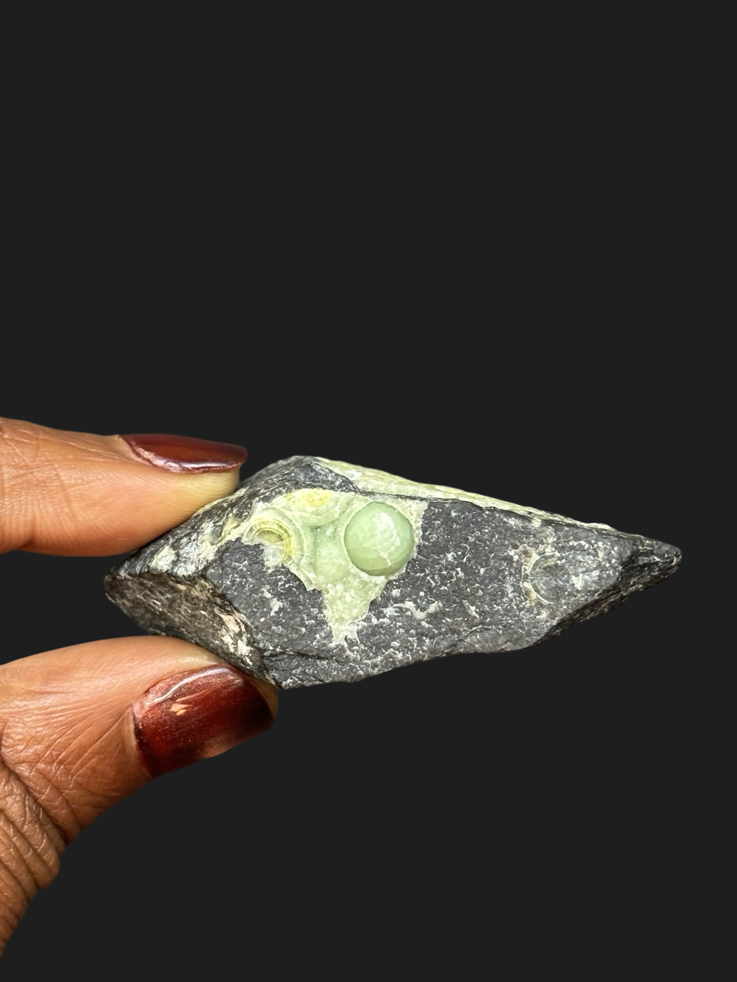Powerful Wavellight Specimen with Cat Eye Crystals in Different Green Tones & Botryoidal Formation – Mauldin Mountain, Arkansas