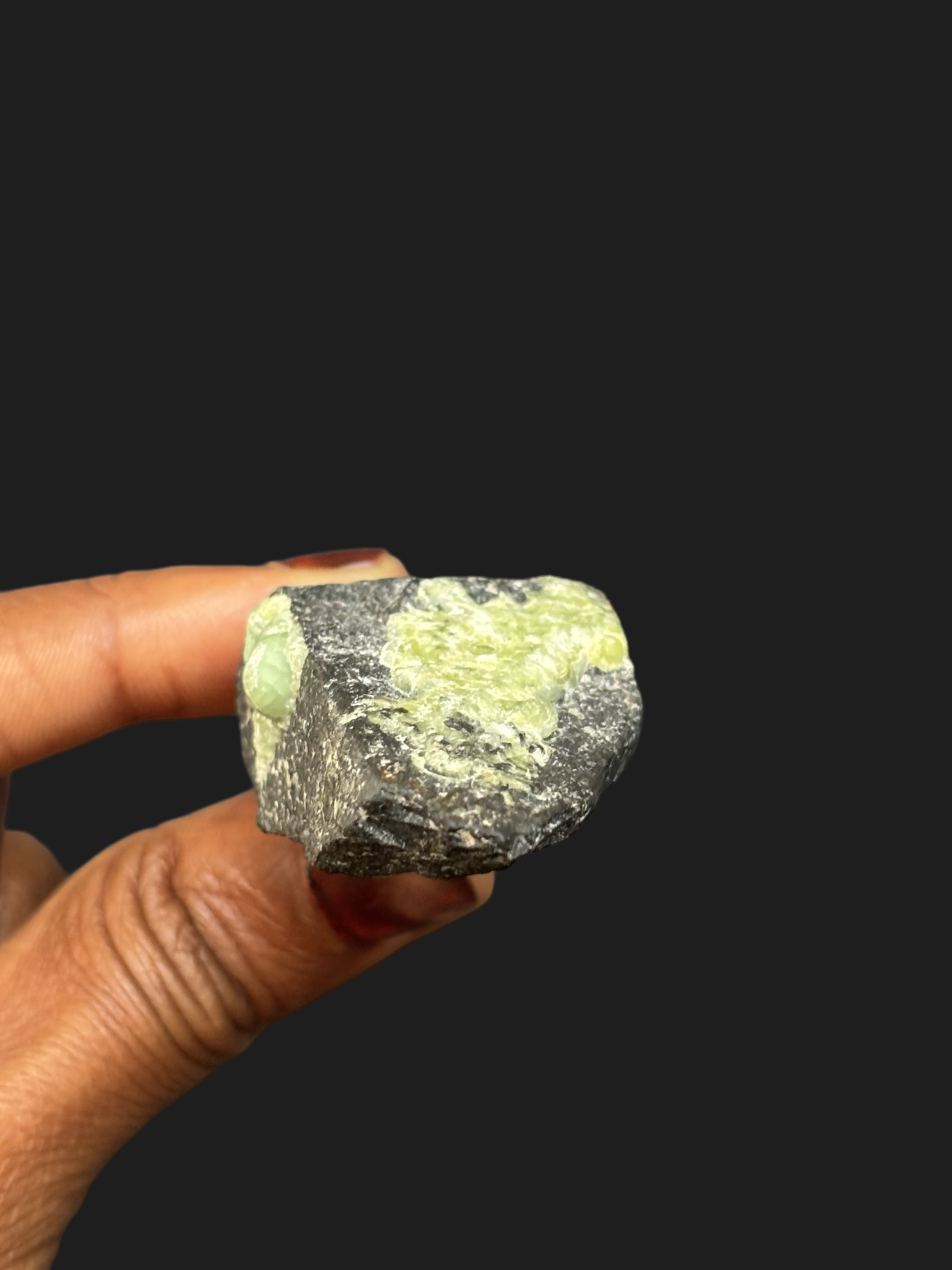 Powerful Wavellight Specimen with Cat Eye Crystals in Different Green Tones & Botryoidal Formation – Mauldin Mountain, Arkansas