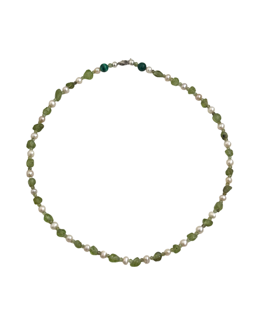 Verdant Grace- Peridot Gemstone Necklace w/ Freshwater Pearls