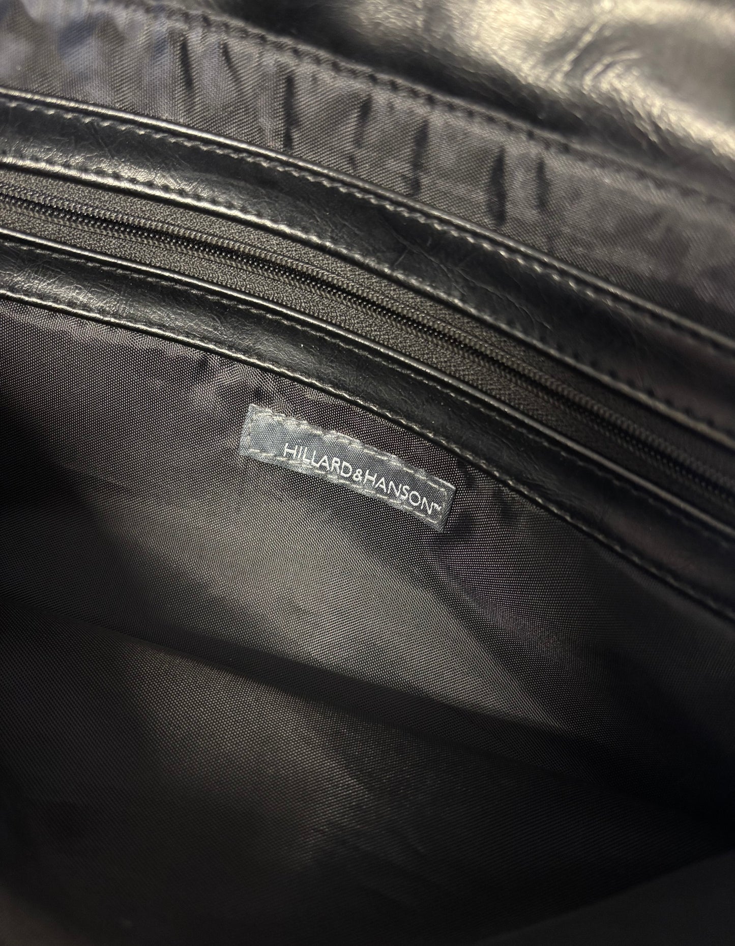 Vintage Y2K Black Leather Hillard & Hanson Shoulder Bag Purse w/ Front Buckle