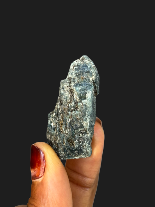 105ct Gem-Quality Raw Uncut Teal Blue Kyanite Crystal – Cowee Valley, North Carolina