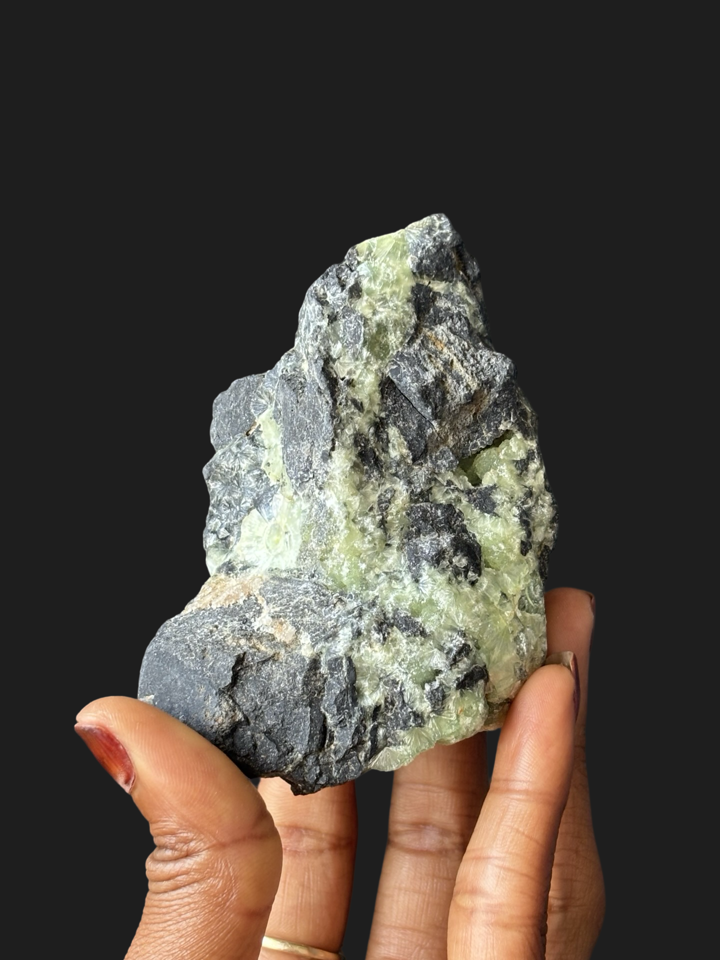 Exceptional Wavellite Specimen with Extremely Sparkly Botryoidal Formations on Novaculite Matrix – Mauldin Mountain, Arkansas