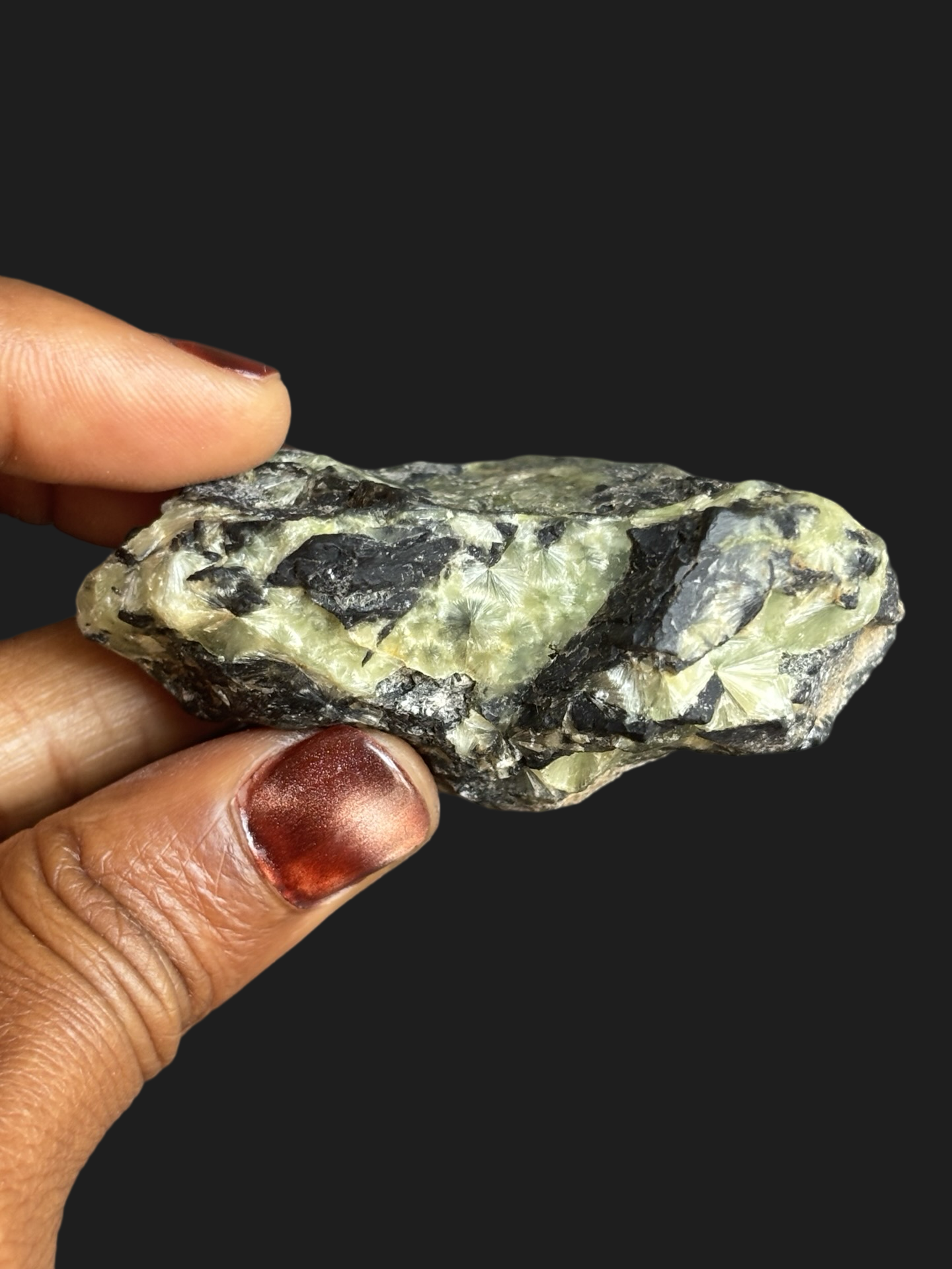 Brilliant Wavellite with Cat’s Eye Formations on Dark Novaculite & Chert Matrix– Mauldin Mountain, AR