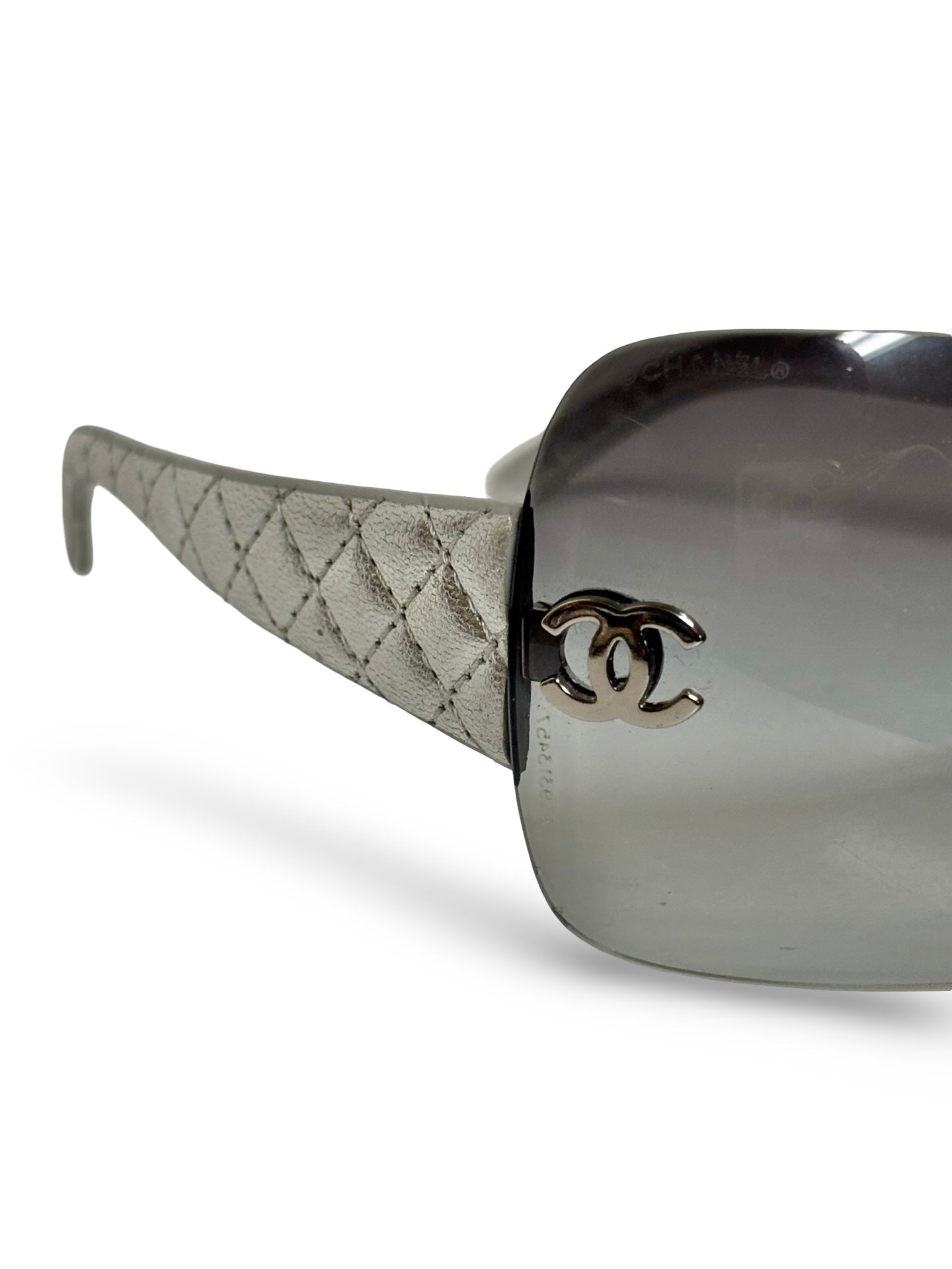 Vintage Y2K Chanel 4157-Q Quilted Silver Metallic Shield Sunglasses